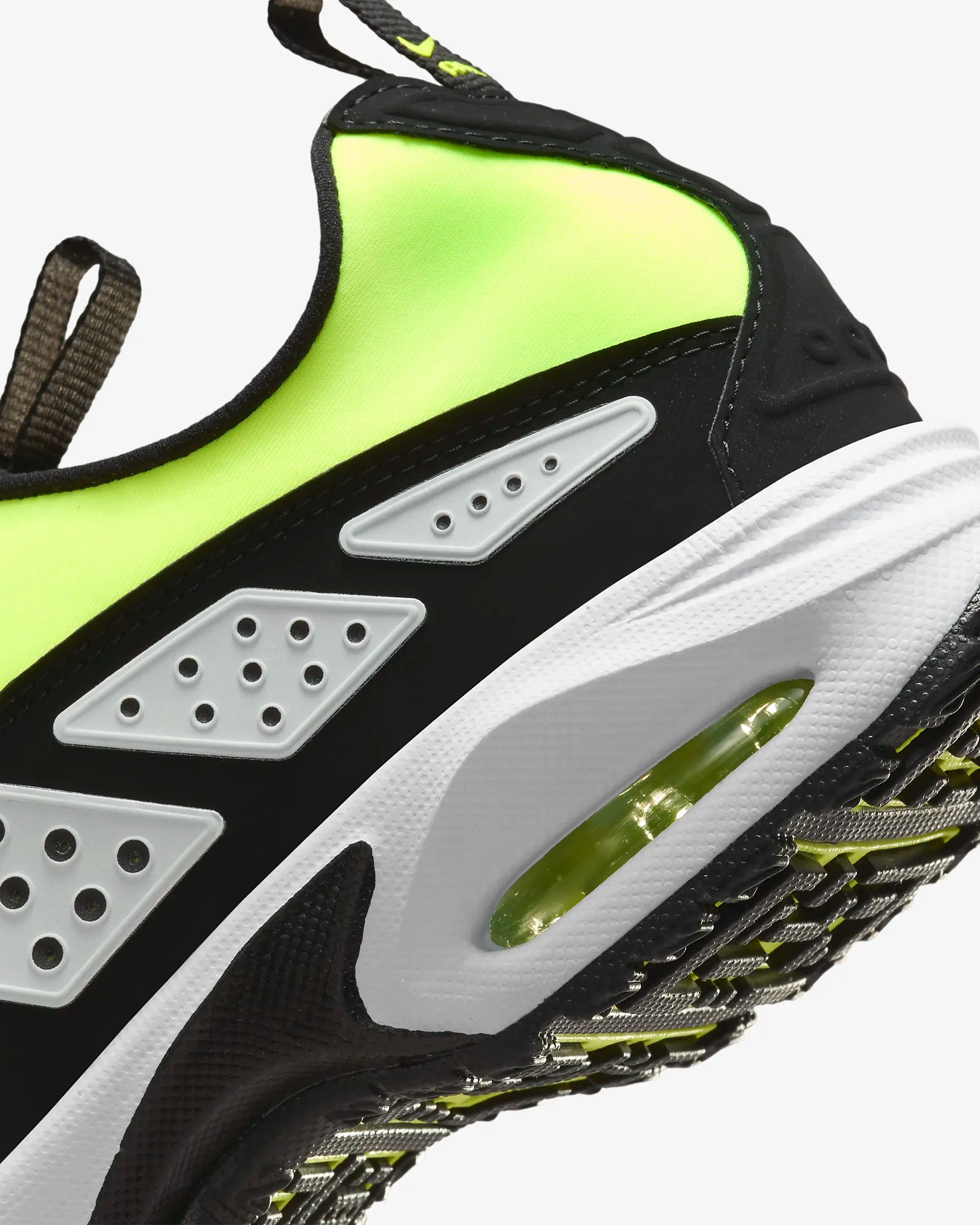 Nike Air Max SNDR Yellow sneaker