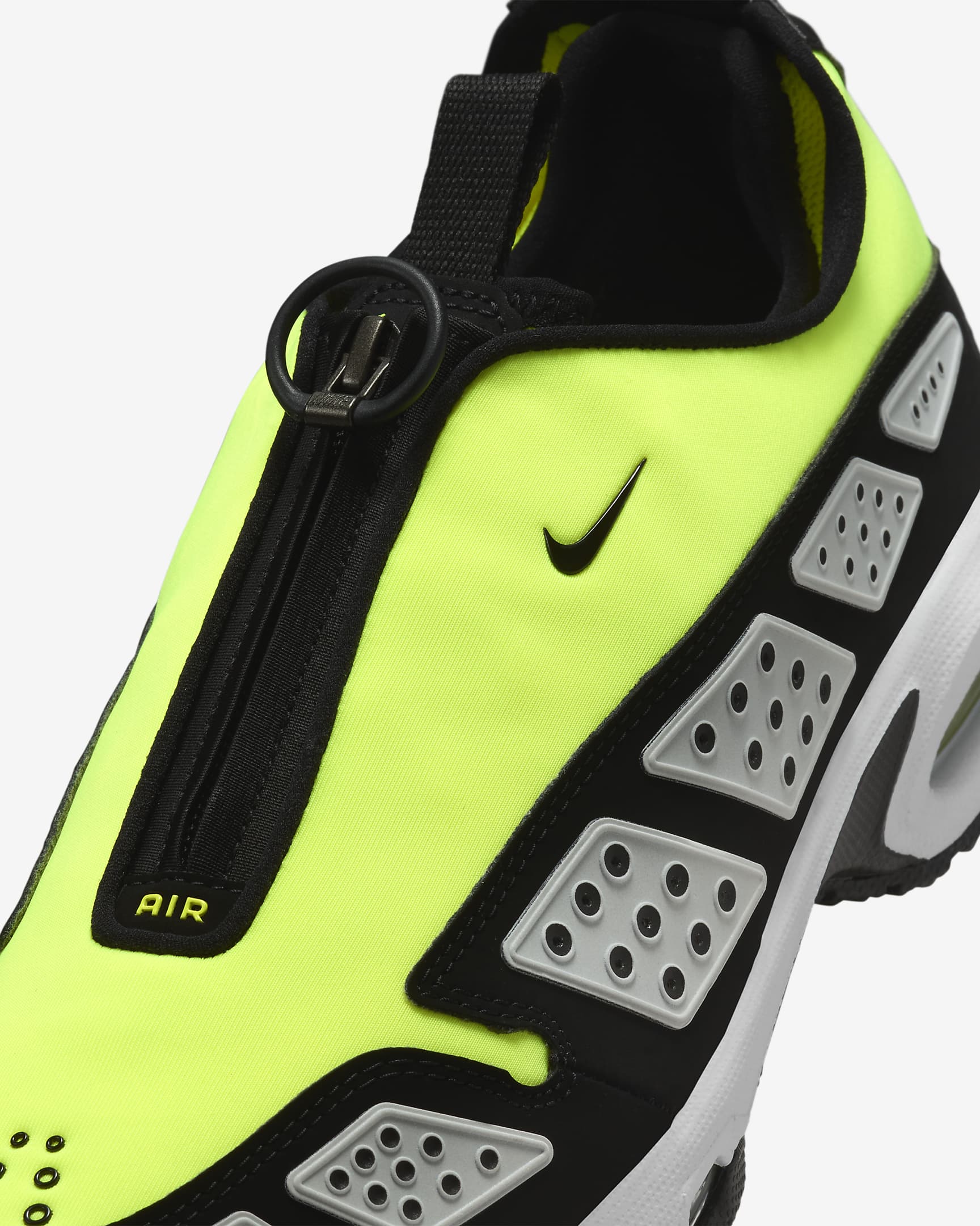 Nike Air Max SNDR Yellow sneaker