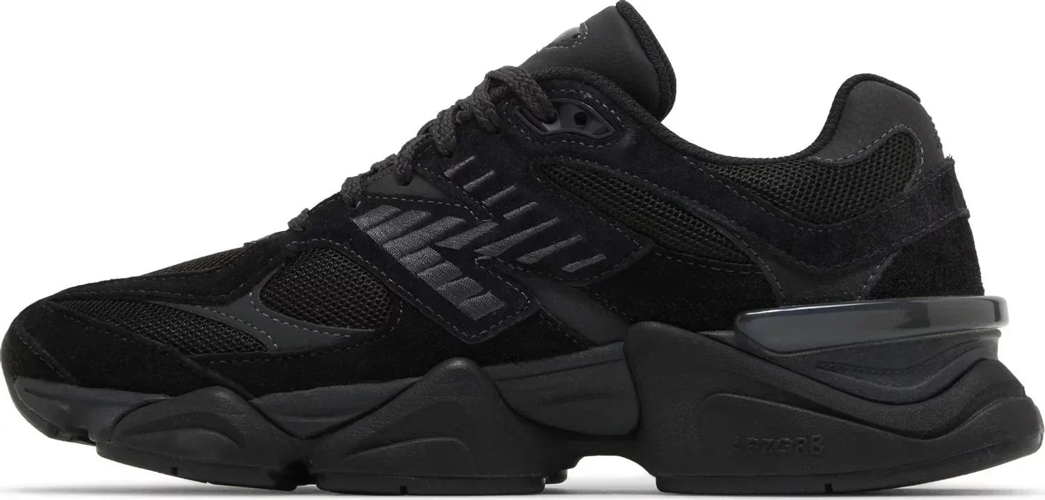 NEW BALANCE 9060 TRIPLE BLACK