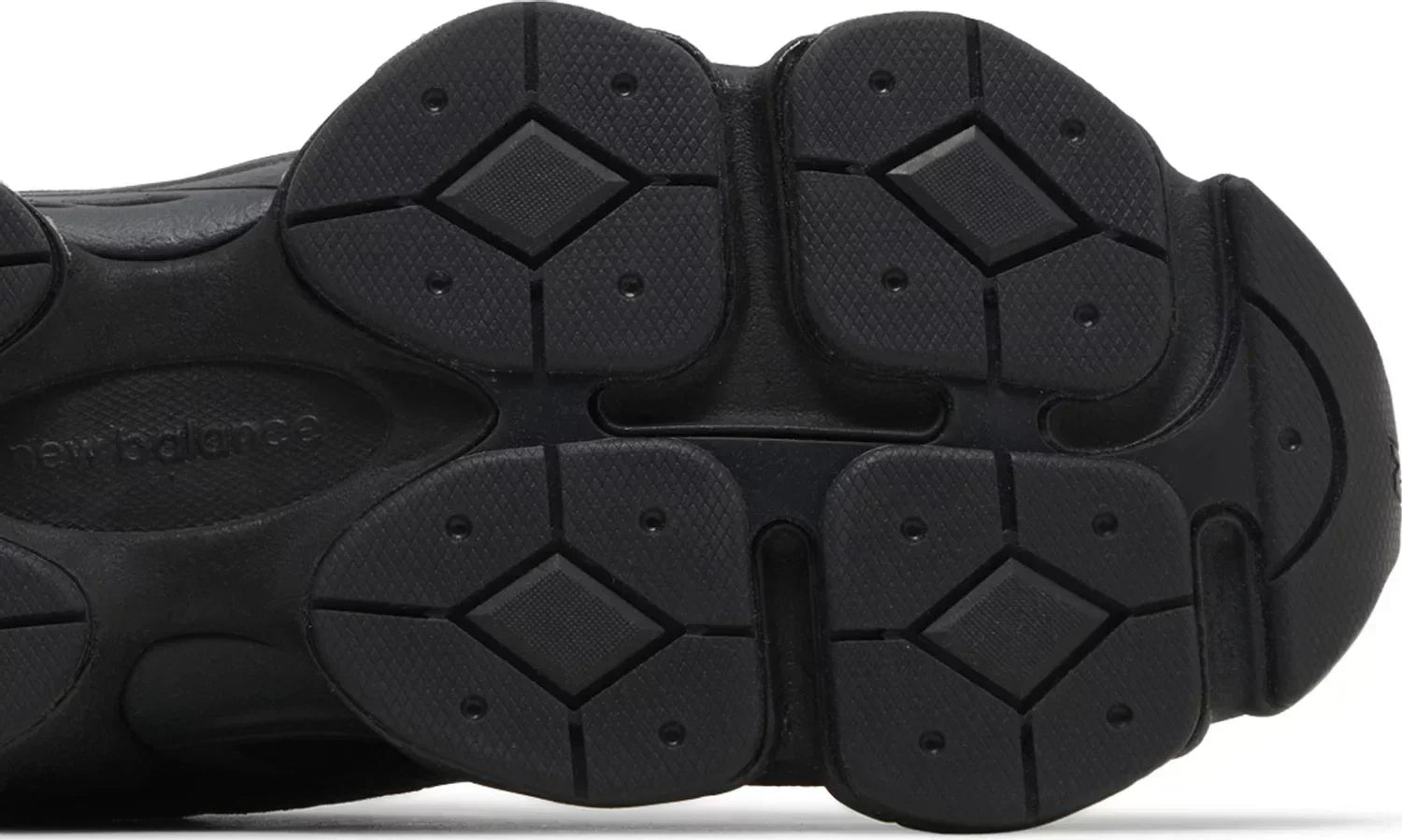 NEW BALANCE 9060 TRIPLE BLACK