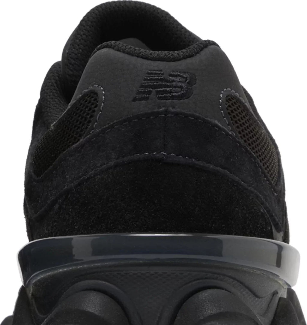NEW BALANCE 9060 TRIPLE BLACK