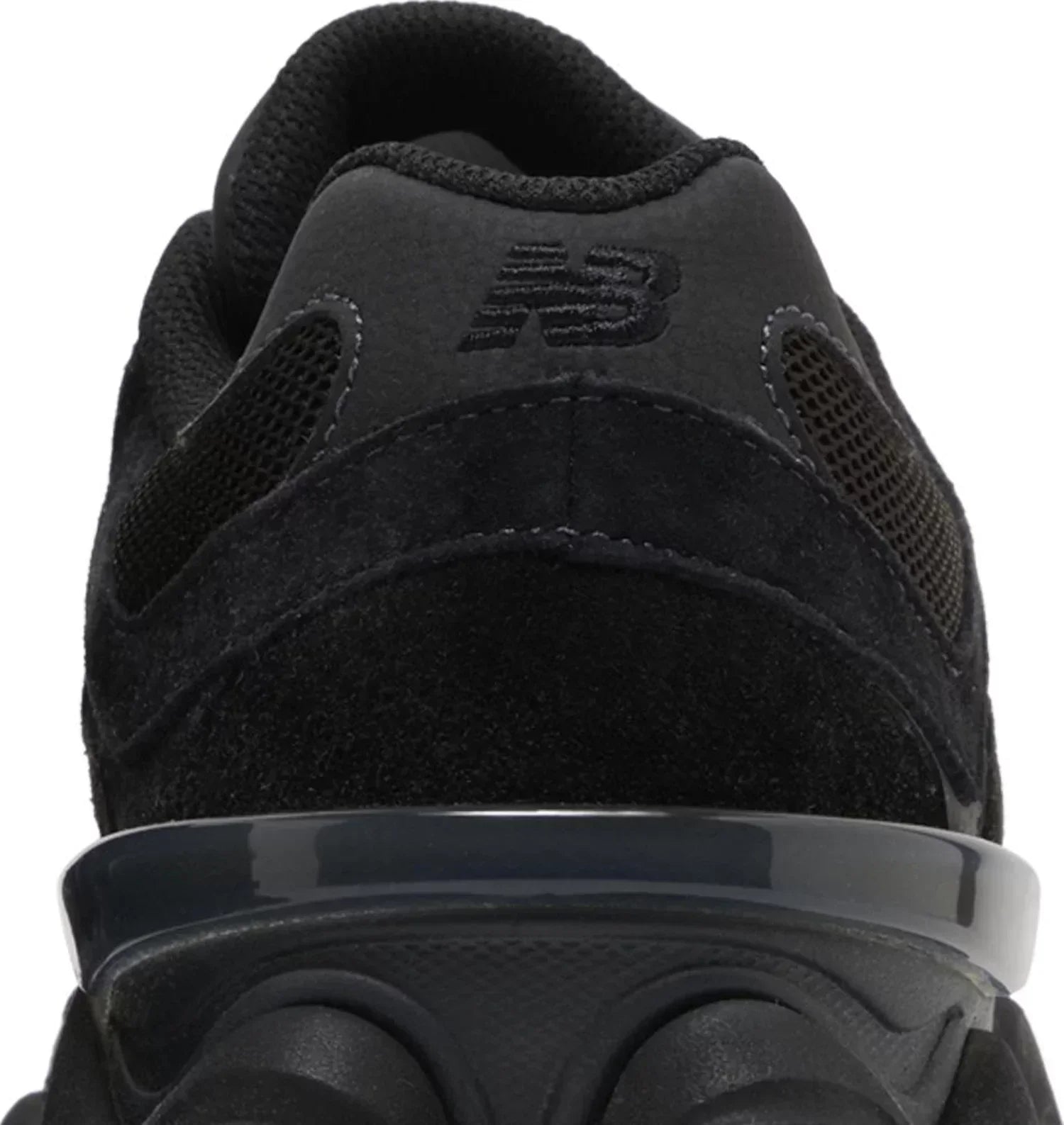 NEW BALANCE 9060 TRIPLE BLACK