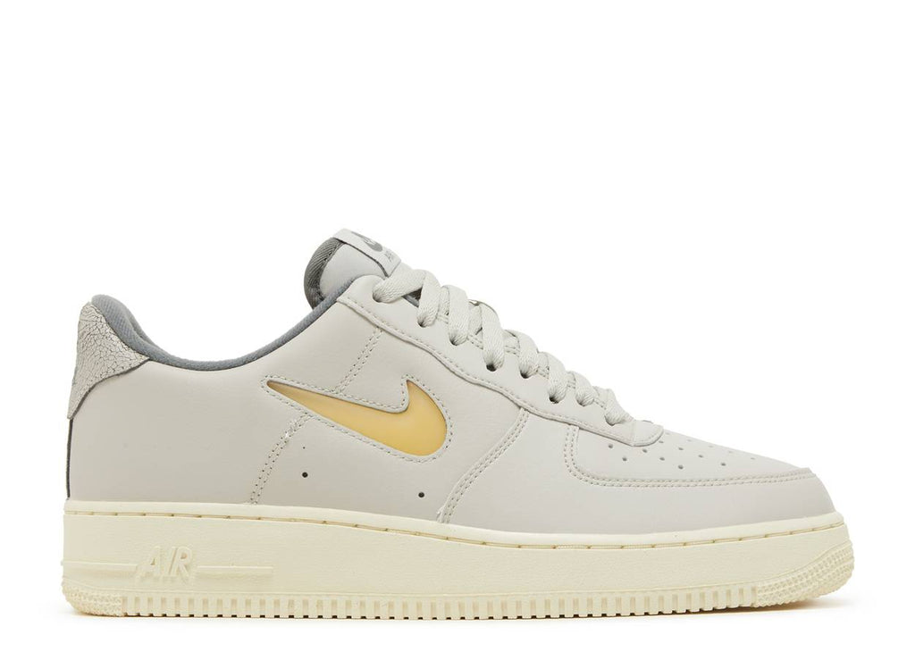 NIKE AIR FORCE 1 '07 LX 'LIGHT BONE'