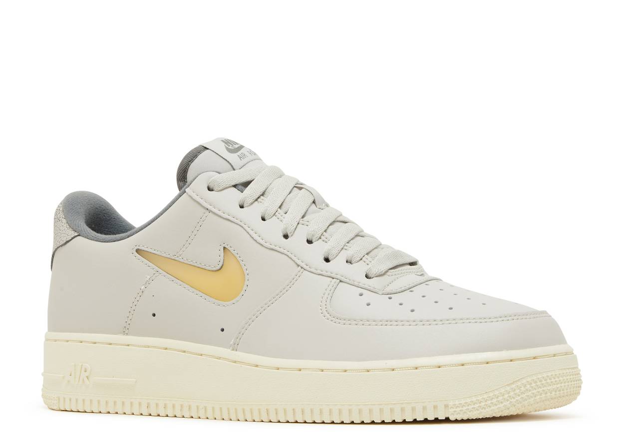 NIKE AIR FORCE 1 '07 LX 'LIGHT BONE'