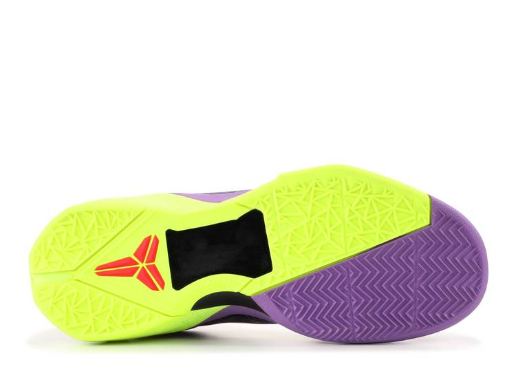 NIKE ZOOM KOBE 7 SUPREME 'CHRISTMAS'